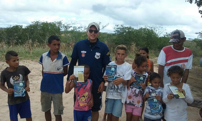 População de comunidade alagoana recebe donativos com apoio do Sindfort-PE