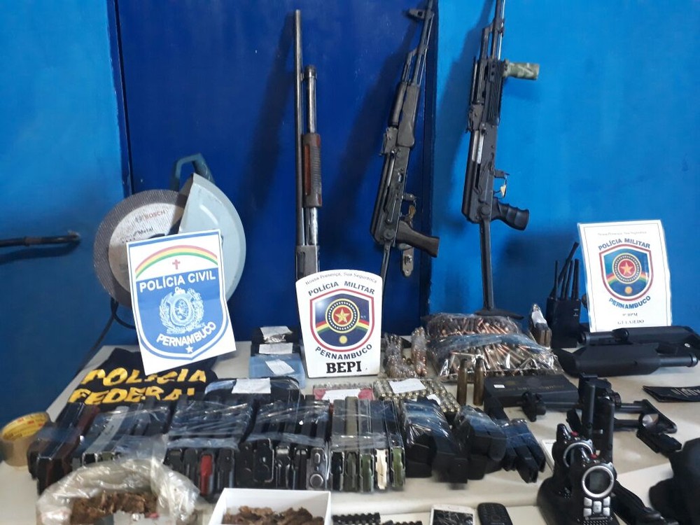 Arsenal apreendido na operação "Força no Foco" seria usado em assaltos a carros-fortes