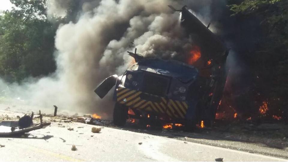 Quadrilha assalta e explode carro-forte no Sertão do Estado